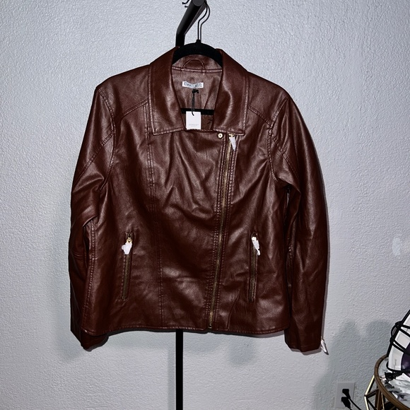 NWT Dex Plus Faux Leather Moto Jacket in Brick - Picture 10 of 16